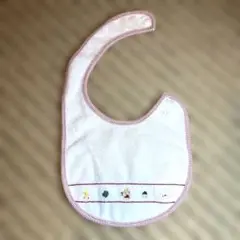 fam 刺繍付きスタイ ホワイトレッドチェック