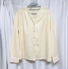 【grove】スキッパー　ゴールドボタンタックシャツ
