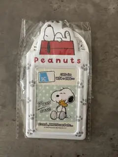 Peanuts スヌーピー パスケース