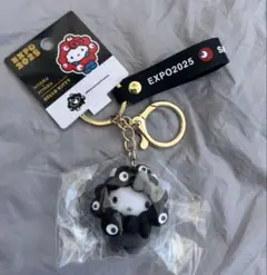 万博限定 黒ミャクミャク サンリオ 立体なりきりキーホルダー キティ