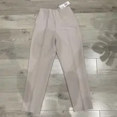 コカ　アイボリー Mサイズ パンツ