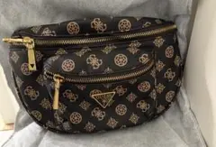 新品　未使用！完売品！GUESSボディバッグ