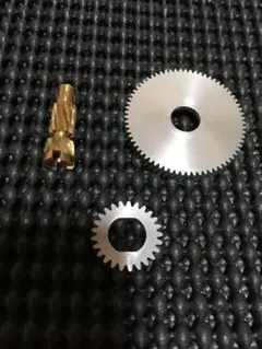 ダイワ スティーズ100HL用ドライブギヤー他