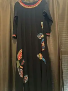 GOA エスニック 刺繍デザインのブラックロングドレス