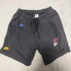 Nike ブラック ショートパンツ