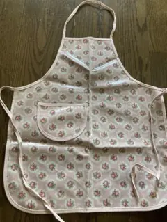 値下げ　キャスキット　CathKids エプロンused