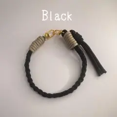 【パラコード】ハンドストラップ＊ブラック×ベージュ＊タッセル付き＊