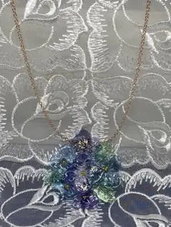 紫陽花モチーフ ネックレス とっても透明