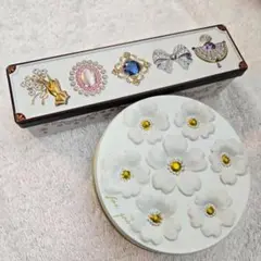 ビジュー缶とブーケ缶