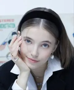 韓国 vvv カチューシャ ベルベット 韓国アイドル着用