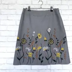【デュアルビュー】美品 千鳥柄スカート40日本製 花柄刺繍裏地付き Aライン