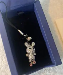 証明書付SWAROVSKI うさぎ型 クリスタルチャーム ストラップ