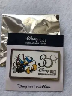 未使用　ディズニーストア　30周年　オリジナルピンズ　ドナルド
