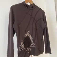 お花柄モチーフ タートルネックカットソー ミセス服