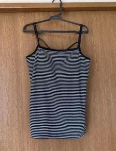 黒と白のストライプ タンクトップ