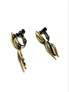 ゴールドとブラックのリーフイヤリング 昭和レトロ ヴィンテージ アクセサリー