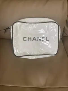 CHANEL ホワイト ポーチ