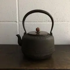 未使用品 南部釜師　龍敏堂造　鍛治打袋鉉 肌文様 斑紫銅蓋 lucia様売約済み 未使用品 南部釜師 龍敏堂造 鍛治打袋鉉 肌文様 斑紫銅蓋 lucia