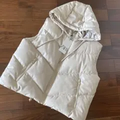 ZARA レザーベスト 新品 値下げ