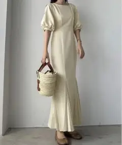 Louere パフスリーブサイドプリーツマーメイドワンピース アイボリー