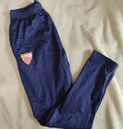 03-3 セビージャFC ニューバランス ジャージサイズXL ナイロンパンツ