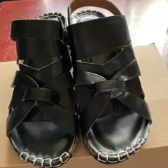 ☆期間限定かなりお買得☆新品ベルト黒サンダル