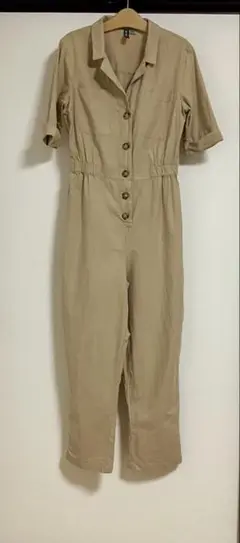H&M DIVIDED オールインワン　ベージュ サロペット 38P