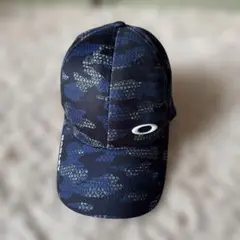 Oakley 迷彩キャップ