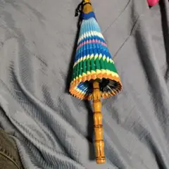 カラフルな折りたたみ傘型装飾品