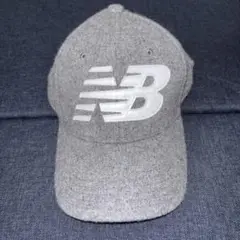 New Balance グレーキャップ NBロゴ