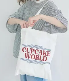 ☆新品☆ coca プリントトートバッグ　カジュアル　ロゴ　①