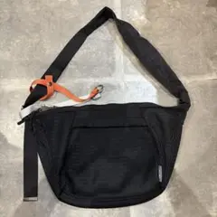 一時値下げ中。EDITA.ショルダーバッグ 黒　Lサイズ