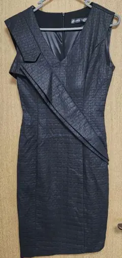 【韓国製】黒 ワンピース ドレス 胸パット付き タイト パーティー