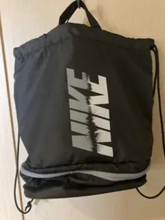プールバック