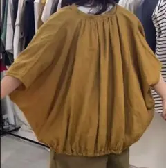 TUMUGU ツムグ リネンプルオーバーブラウス キャメル