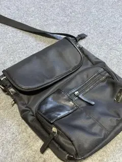 ショルダーバッグ　MICHIKO LONDON