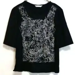 【プールプランドル】 半袖Tシャツ・ L ・花柄・ブラック・肩パット付き