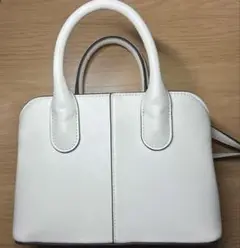 ホワイト ショルダーバッグ