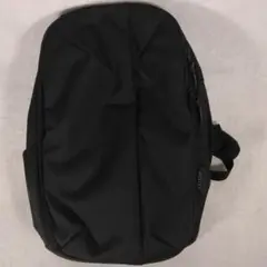 WEXLEY ブラック バックパック vernon 30l おおきい
