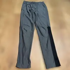 Under Armour グレー ジャージパンツ　SIZE MD