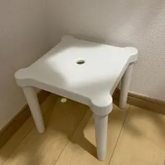 ホワイトプラスチック四角椅子
