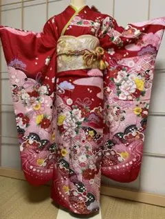 正絹 振袖 可愛らしいデザイン 赤