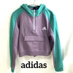 adidas クロップド　フード付きパーカー 　　　最終価格