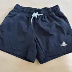 アディダス　ランニング　ショートパンツ　150