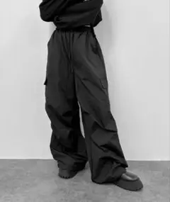 LVEU. ラブユ　ワイドレッグカーゴパンツ