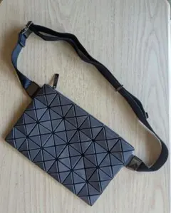 BAOBAO ISSEYMIYAKE / ウエストポーチ バオバオイッセイミヤケ/ウエストポーチ/黒/PVC(塩化ビニール