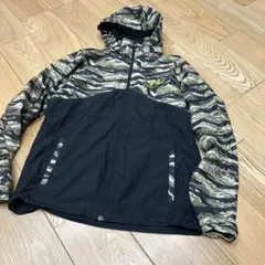 Under Armour 迷彩 フード付きジャケット　セットアップ　LG