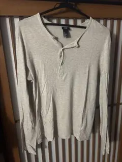 H&M ロンT トップスエイチアンドエム　長袖　ヘンリーネック　ボタン　シャツ