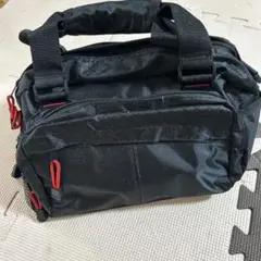 ナイロン ブラック ショルダーバッグ