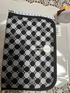 新品未使用　未開封　マルチケース　赤坂サカス